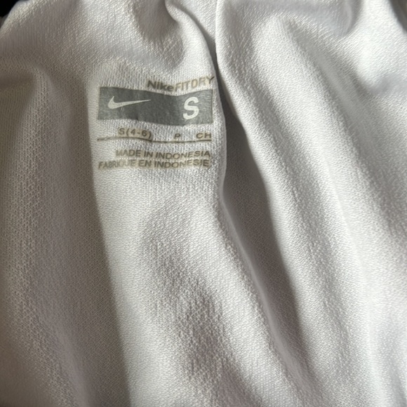 Nike Women’s Running Shorts Size Small - Picture 2 of 2